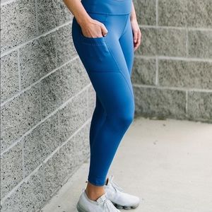 Zyia blue reflective leggings VGUC